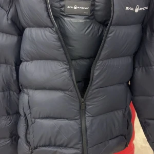 Sail racing jacka  - Hallå vill sälja min sail racing dunjacka i storlek M  Pris kan diskuteras 