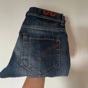 Dondup George  - Säljer dessa tvär feta dondup George i storlek 29 de är i skick 10/10 och har inga defekter, bara att höra av er vid minsta lilla fundering 