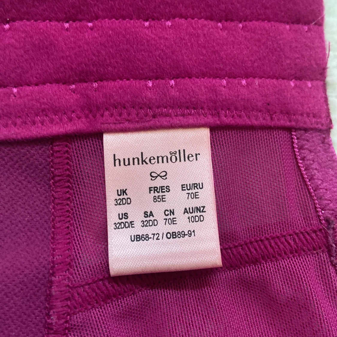 Rosa spetskorsett/bh från Hunkemöller - 2