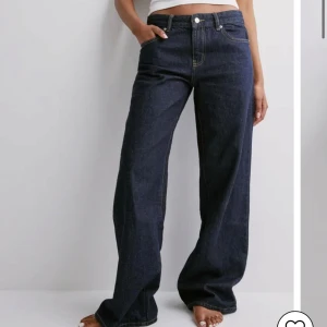 Low waist jeans  - Helt nya, använda 1 gång. Storlek 32, nypris 500kr. 
