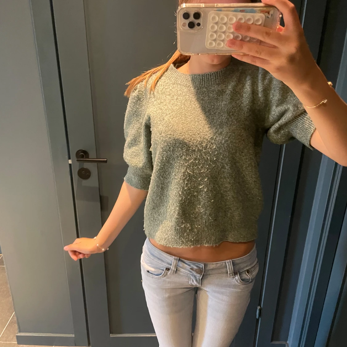 Grön stickad croppad tröja