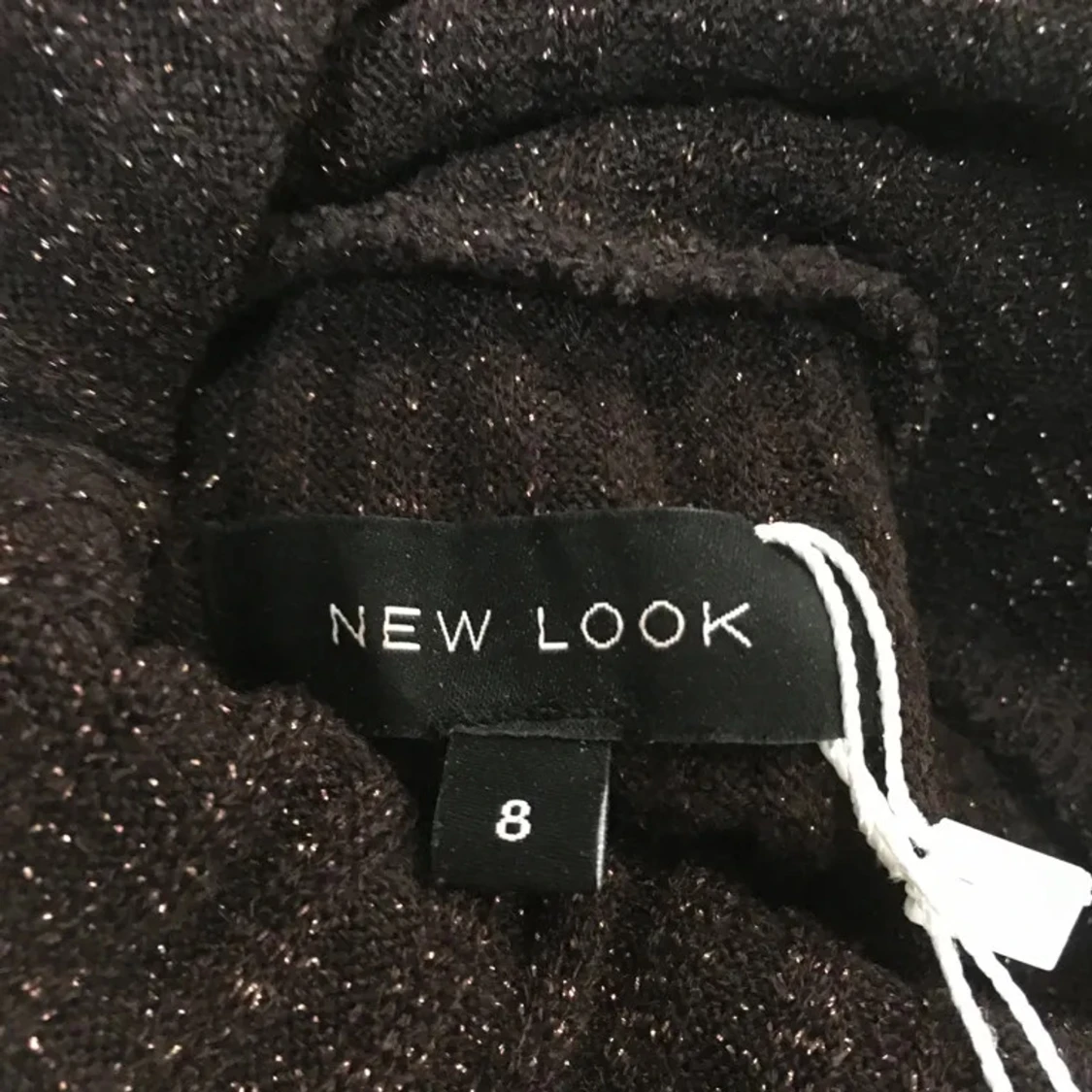 Mörkrub stickad klänning med lite glitter - 3