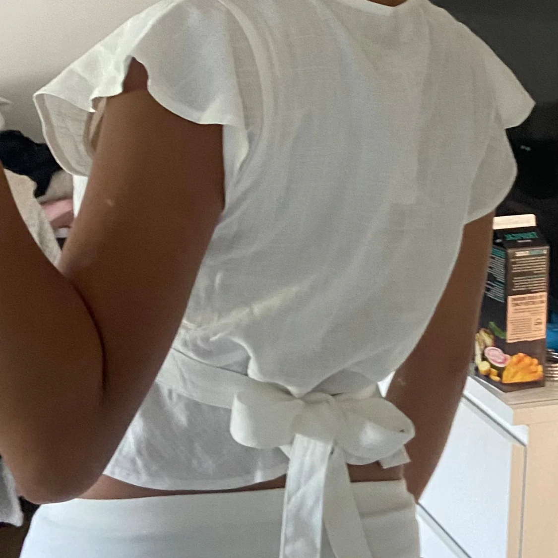 Vit omlottopp från H&M Divided - 2