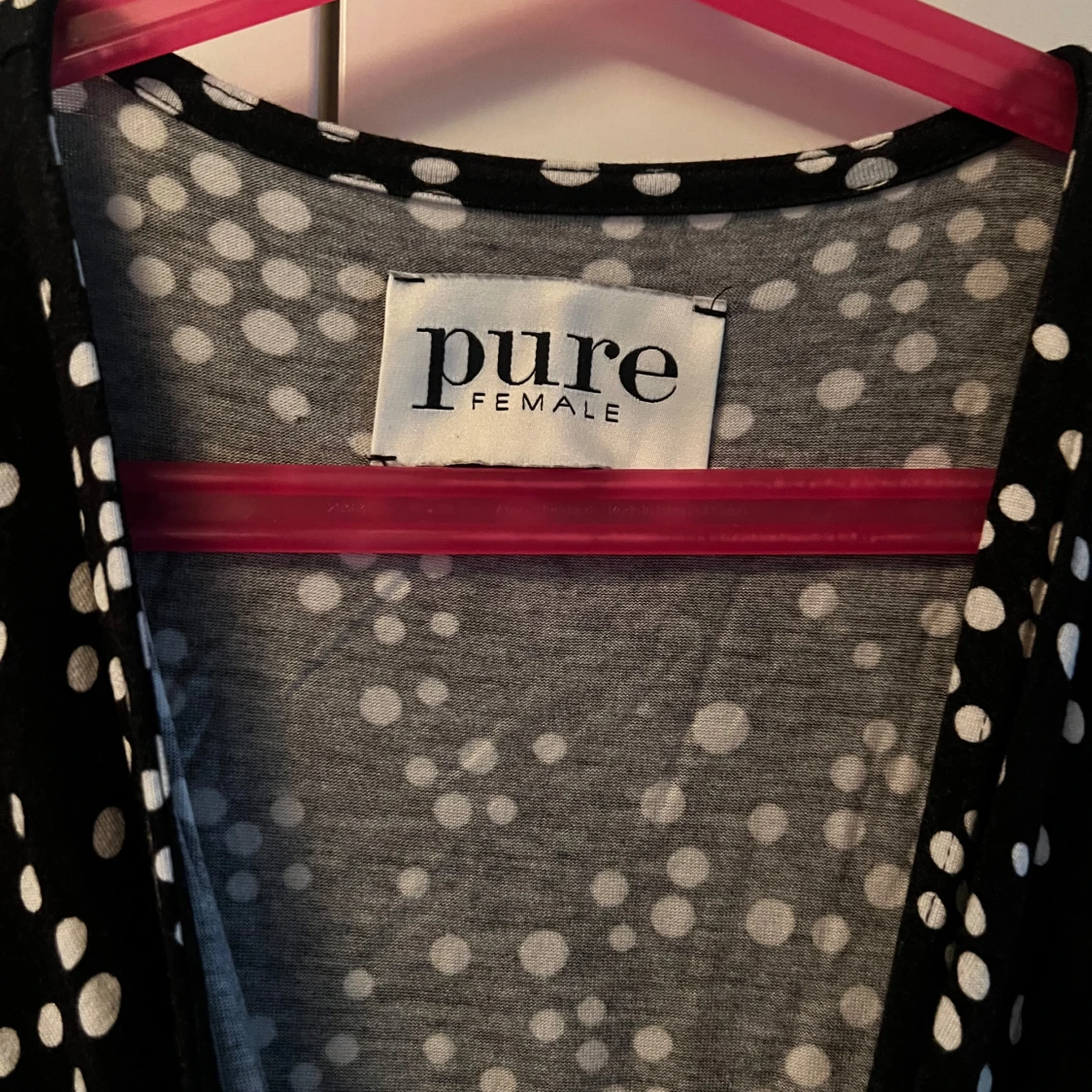 Svart prickig klänning Pure Female - 1