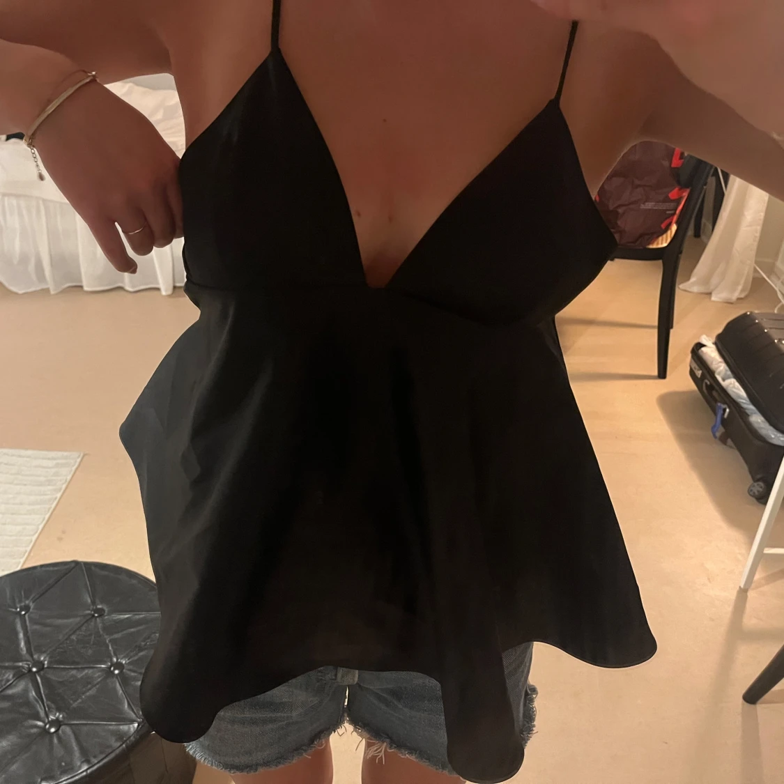 Svart v-ringad linnetopp H&M XS