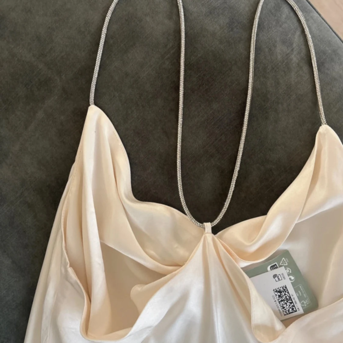 Champagnefärgad satin klänning S - 2