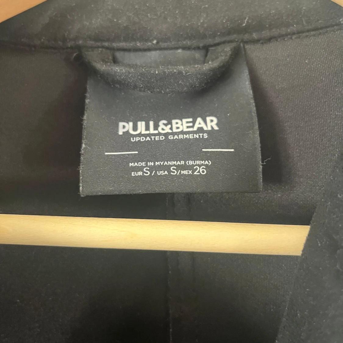 Svart skinnjacka från Pull&Bear - 2