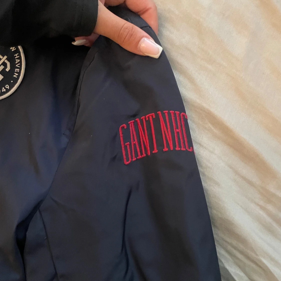 Mörkblå bomberjacka från GANT - 2