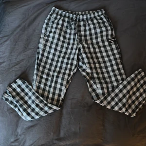 Blåsvarta Björn Borg pyjamasbyxor - Säljer ett par blåsvarta Björn Borg pyjamasbyxor.