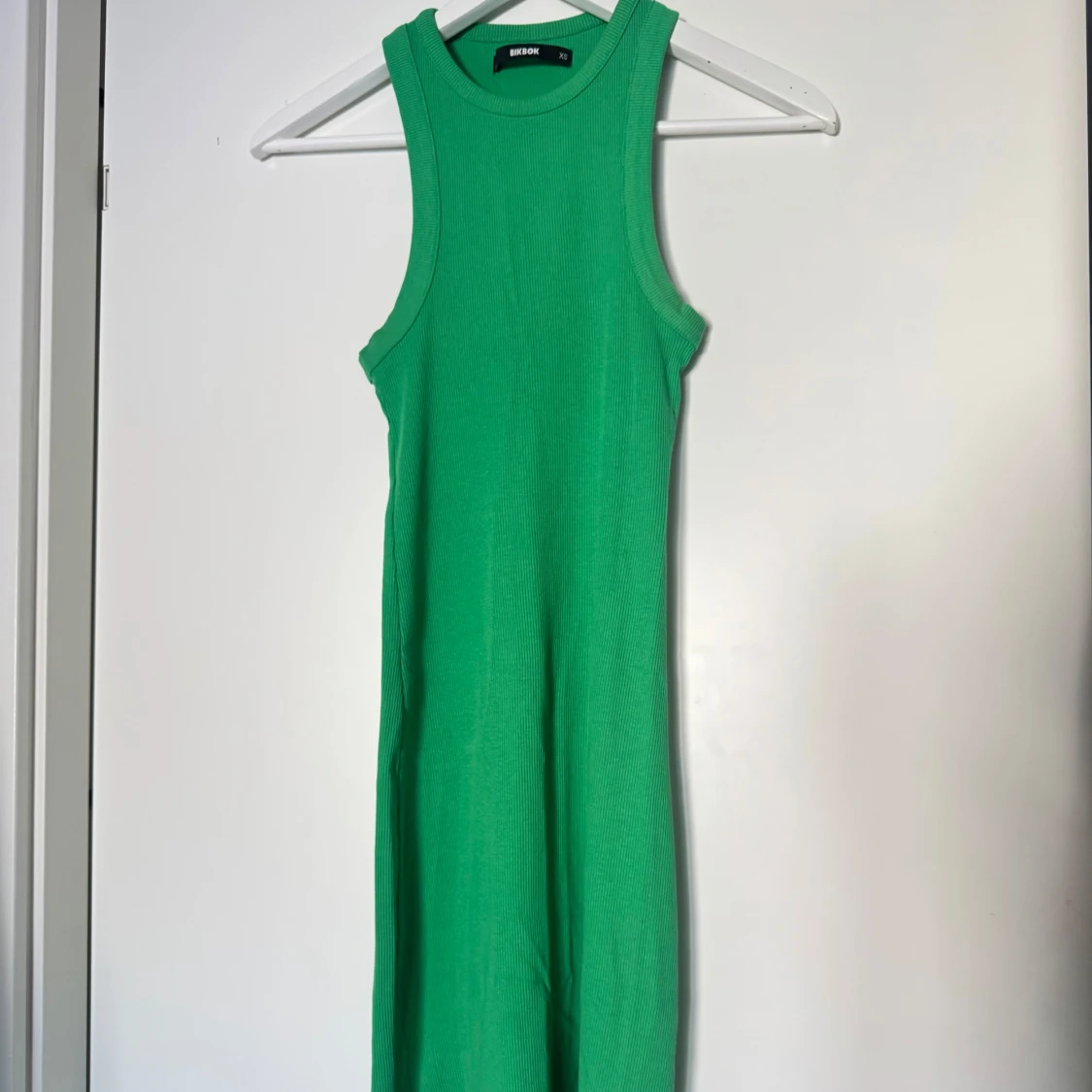 Grön klänning från bikbok