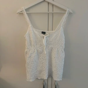 Gulligt linne Gina - Säljer detta jättesöta linnet från Gina, slutsålt🤍