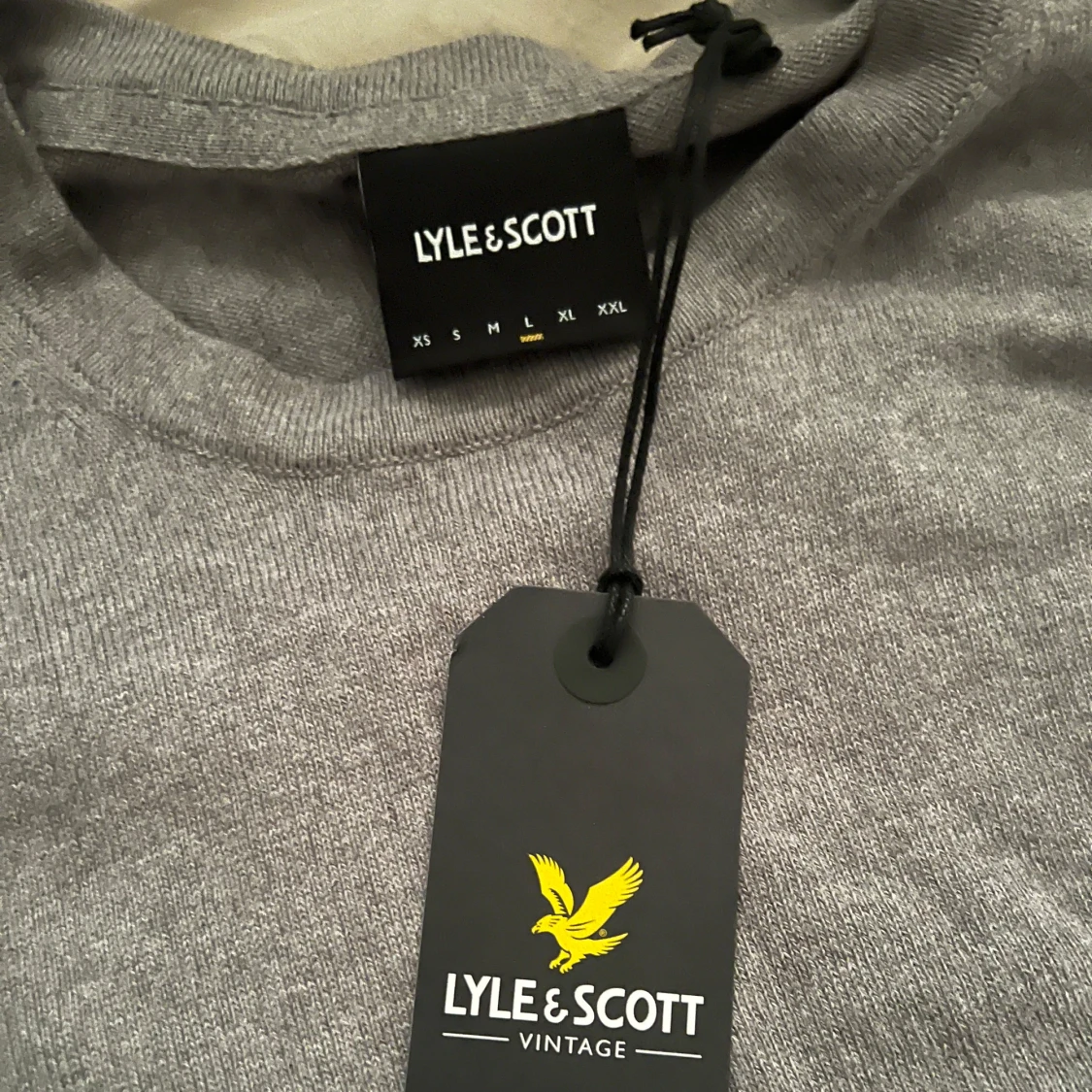 Grå tröja från Lyle & Scott - 2