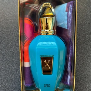 Xerjoff Erba Pura  - Säljer nu min Xerjoff Erba pura. Den är till 90% full, säljer den pågrund av att jag inte använder så ofta och behöver pengarna. Pris kan diskuteras vid snabb affär, skriv om ni har några frågor eller vill få flera bilder🤗