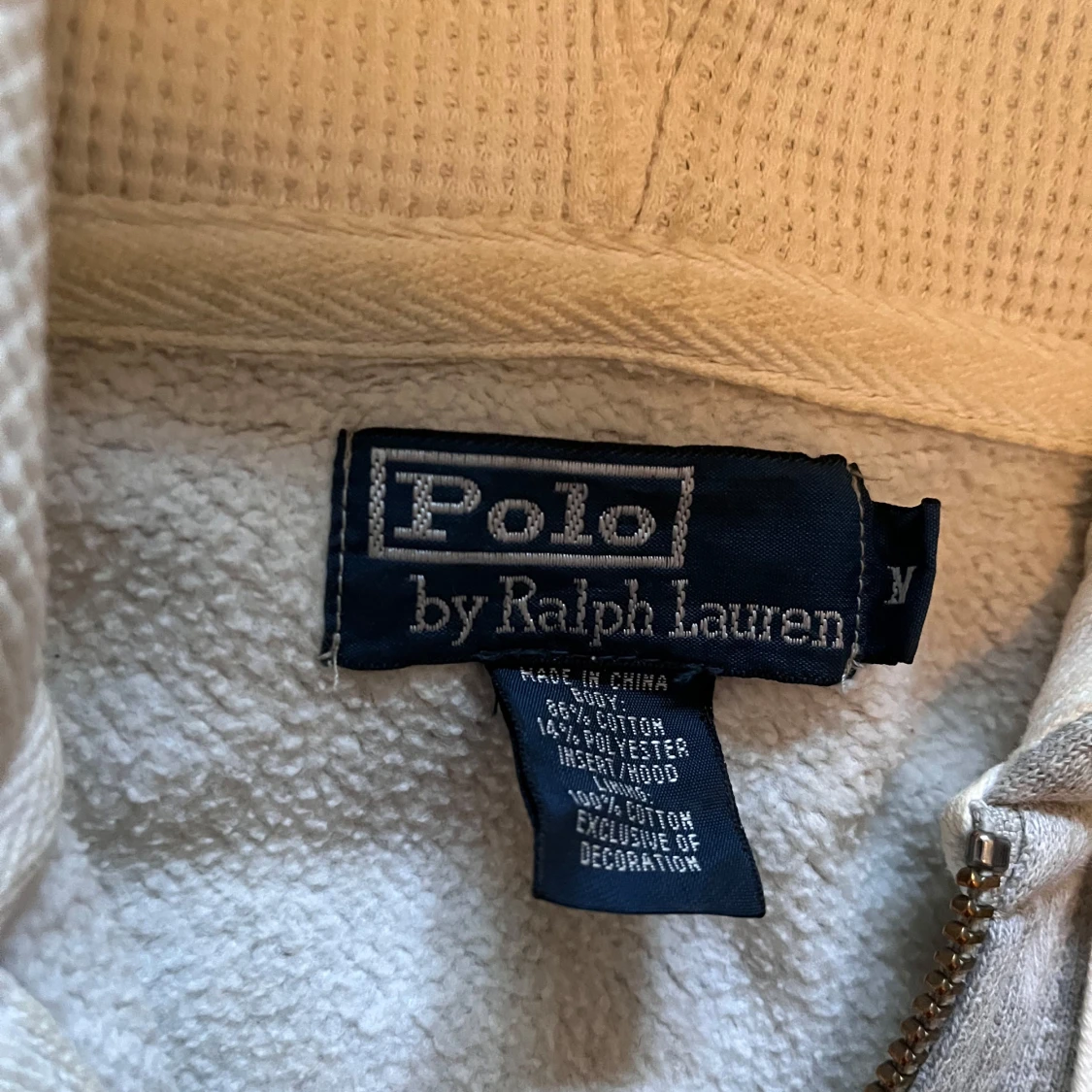 Grå hoodie från Polo Ralph Lauren - 2
