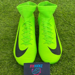 Nike Mercurial Superfly  - Vi säljer ett par Superflys  Skick: 10/10 Storlek: 42 Nypris:2399kr Har du eventuella frågor eller vill ha fler bilder, FRÅGA!