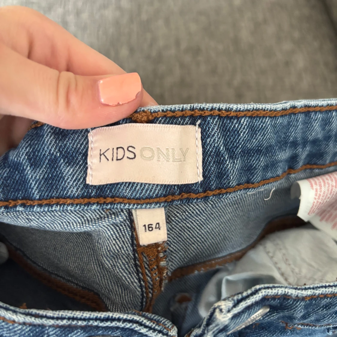 Blå slitna jeans från Kids Only - 1