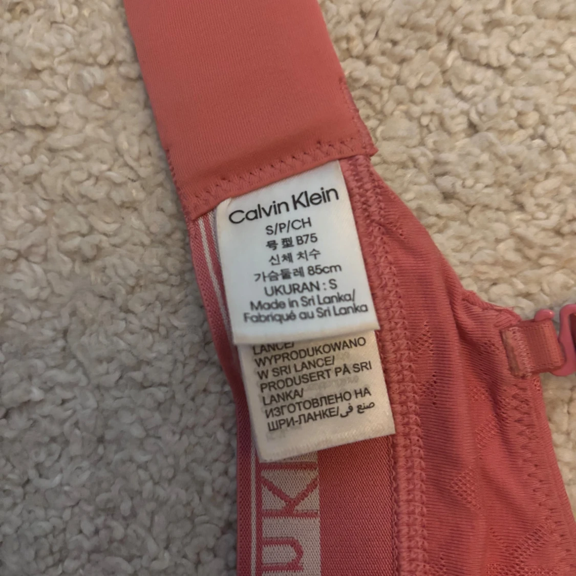 Rosa Calvin Klein bh - 93