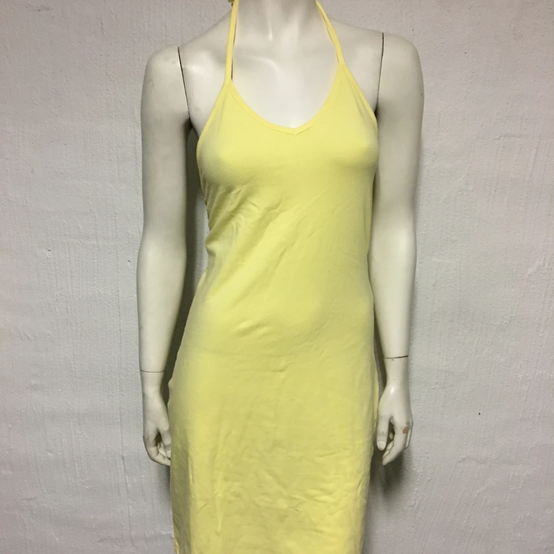 Gul halterneck klänning fr Saint tropez XL