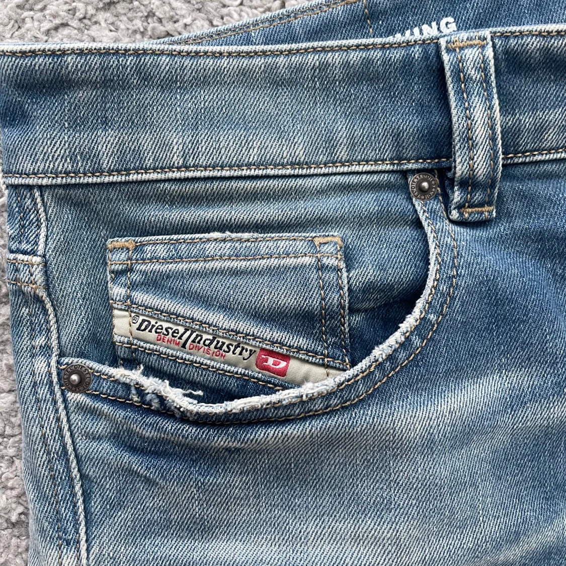 Ovanliga Diesel jeans - 1