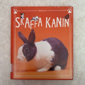 Skaffa kanin bok - En handbok om att skaffa och ta hand om kanin.🐰 Innehåller tips om kaninens mat, utrustning, skötsel och kroppsspråk. Boken har många bilder och är lättläst, perfekt för kaninälskare och nybörjare.
