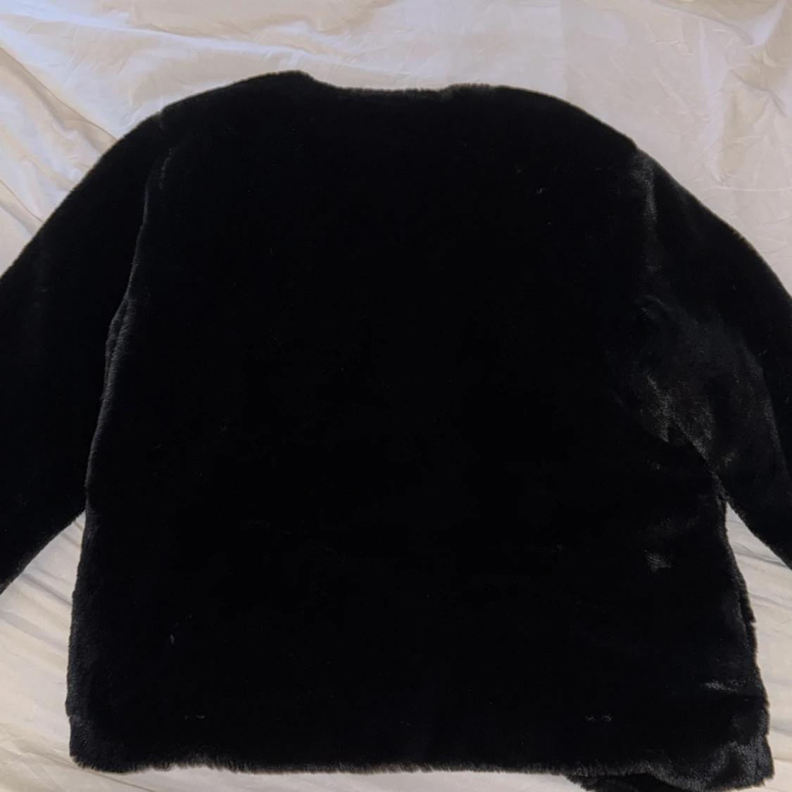 Svart fuskpälsjacka från VILA - 3
