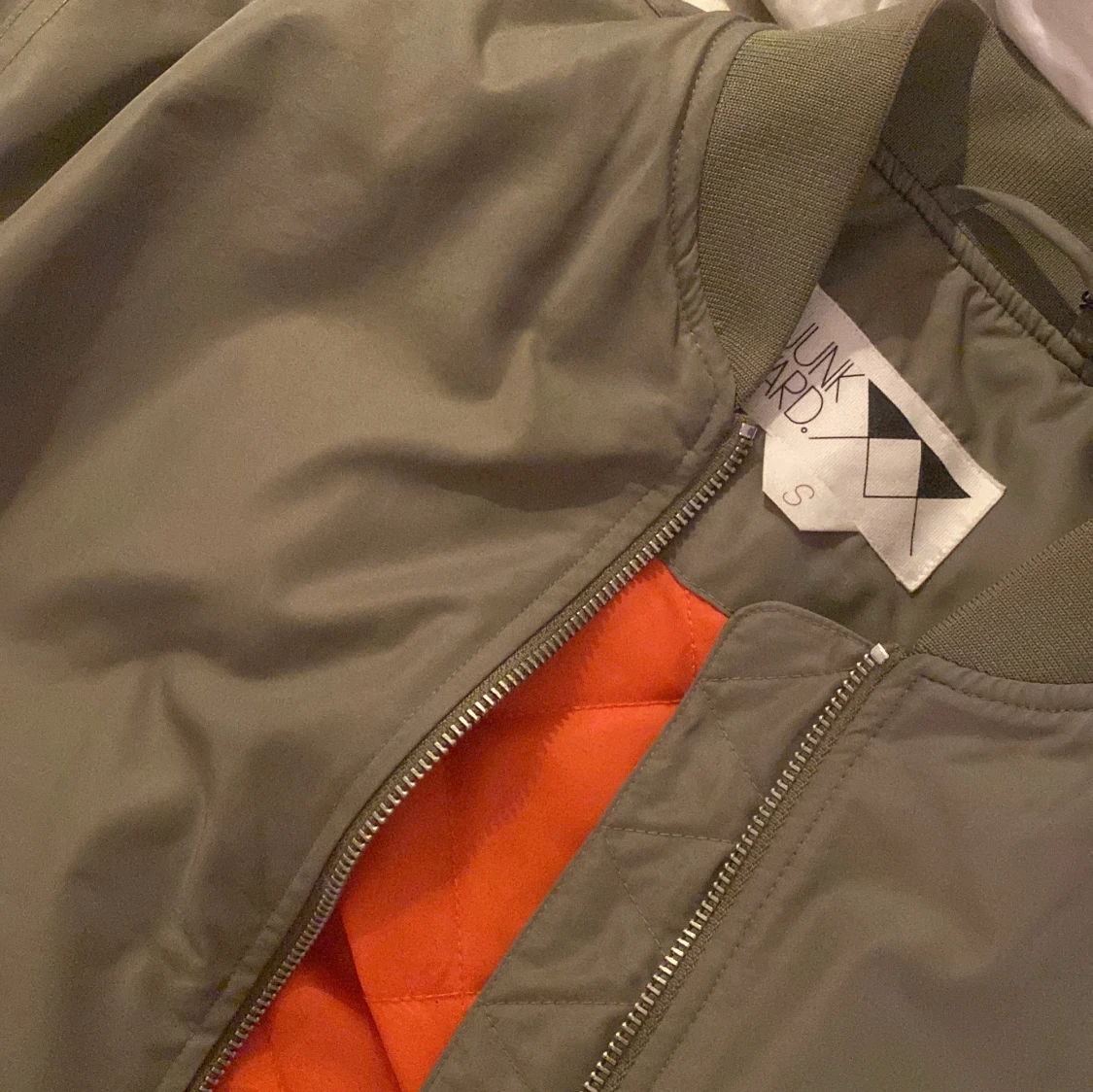 Grön bomberjacka - 1