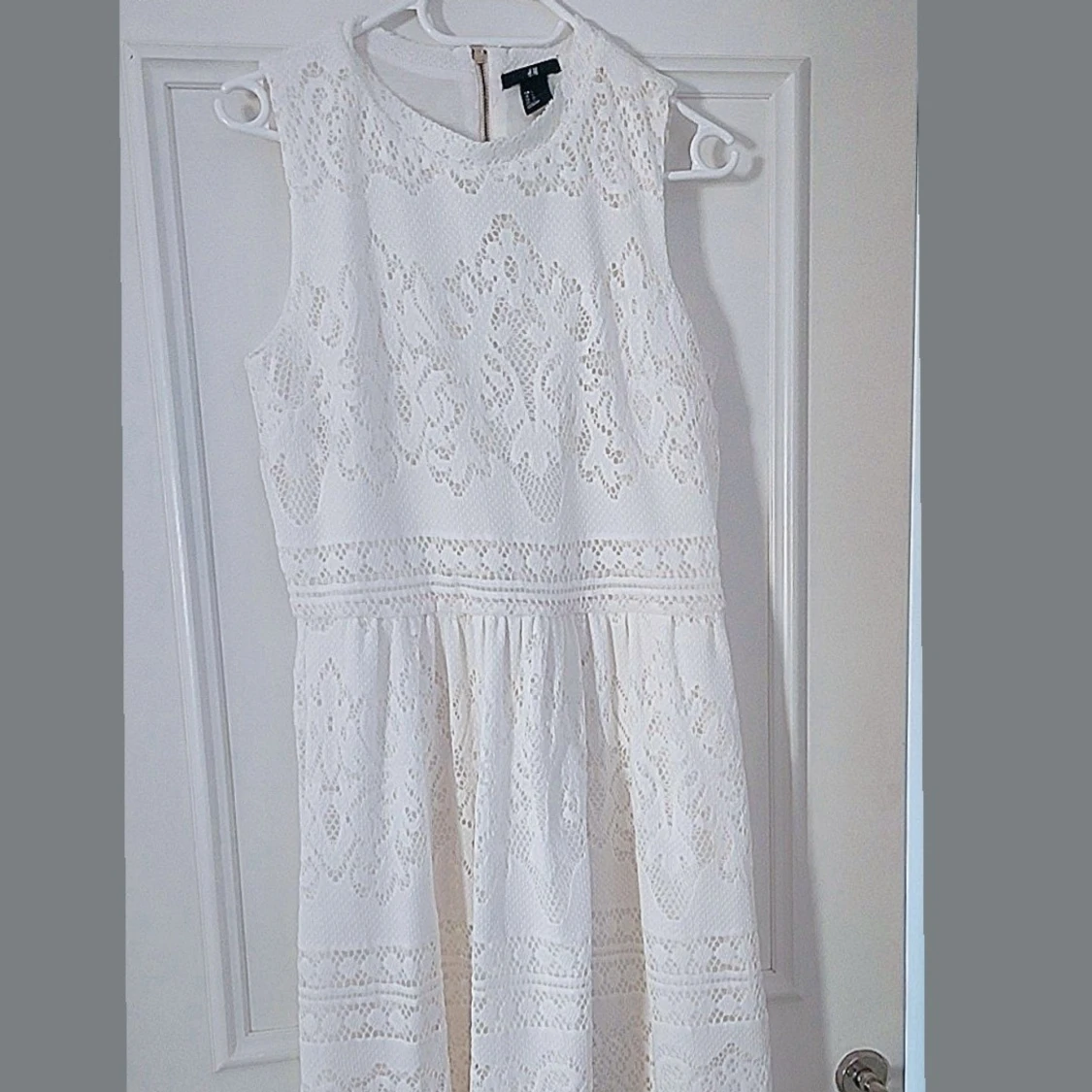 Vit spetsklänning från H&M