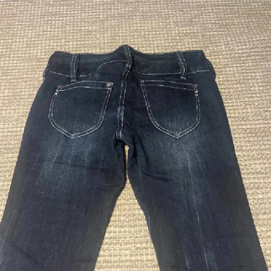 snygga lågmidjade jeans - 1