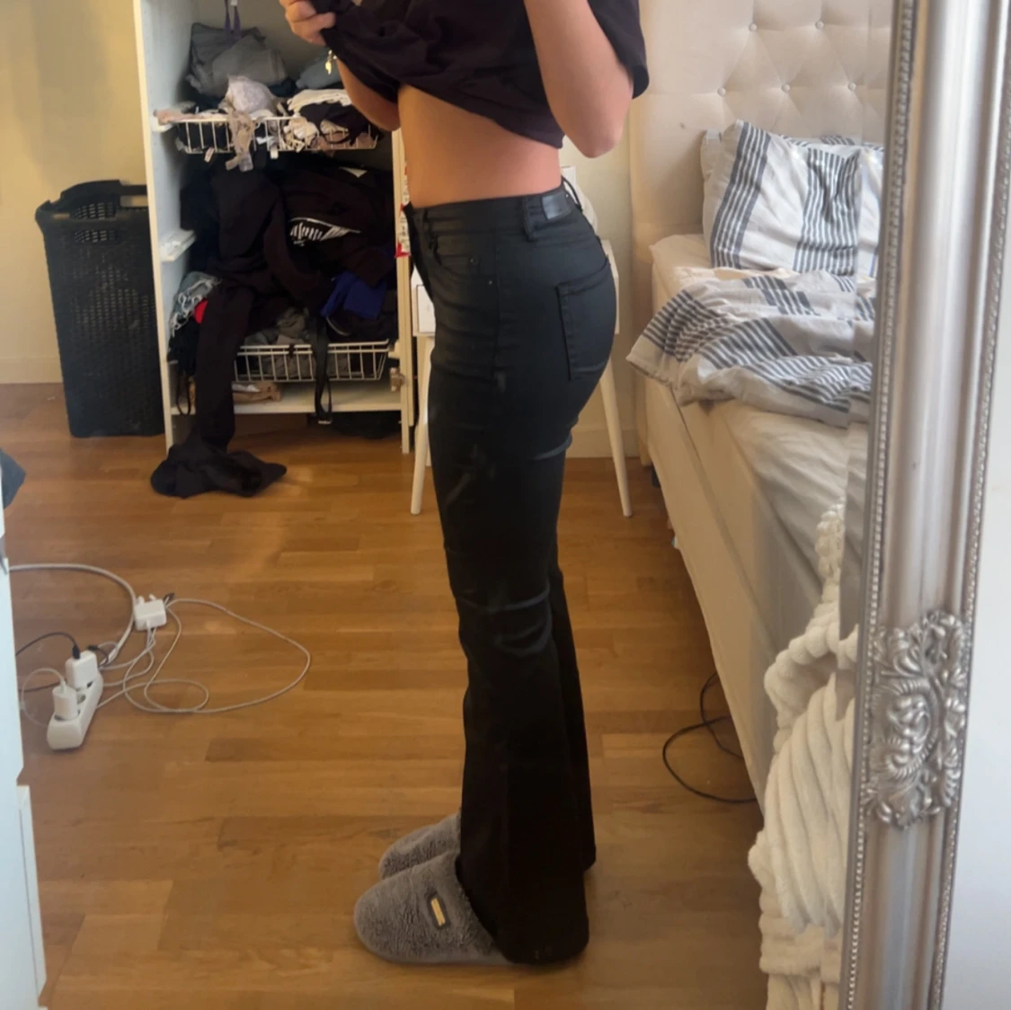 Svarta bootcut byxor - 1