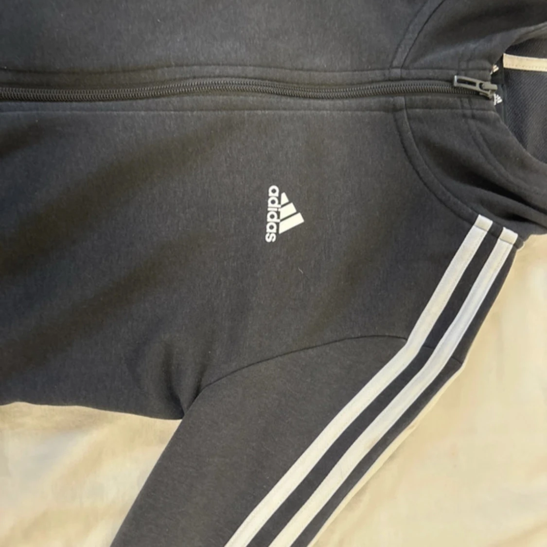 Svart träningsjacka från Adidas - 1