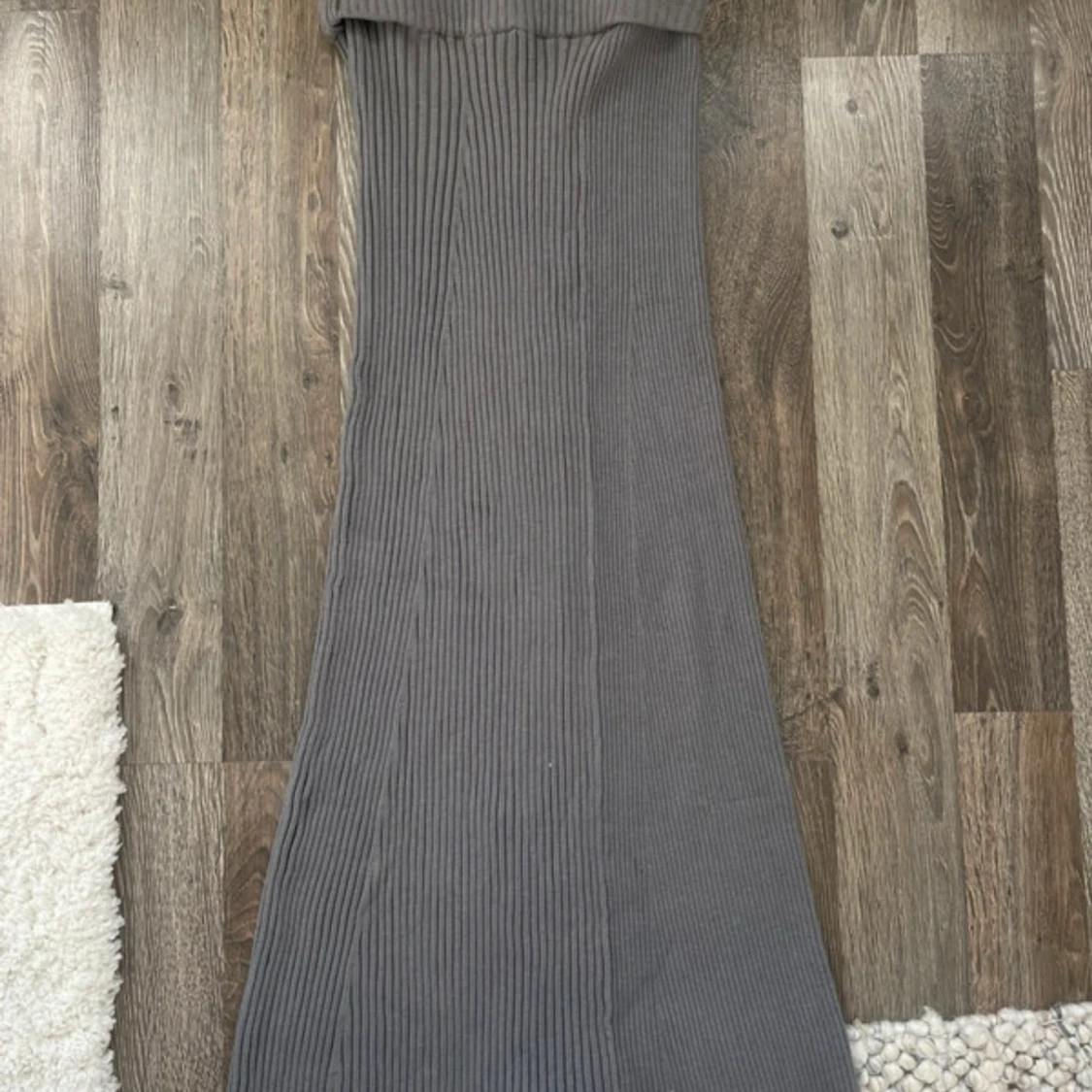 Grå ribbad tröja från NA-KD - 2