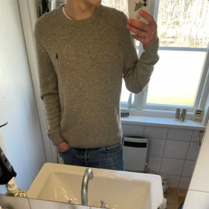 Ralph lauren stickad  - Bra skick, inga defekter storlek M