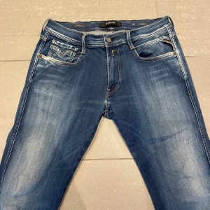 Replay Anbass Hyperflex jeans  - Säljer nu dessa Replay Anbass Hyperflex jeans, skriv för fler bilder/frågor🙌🏼
