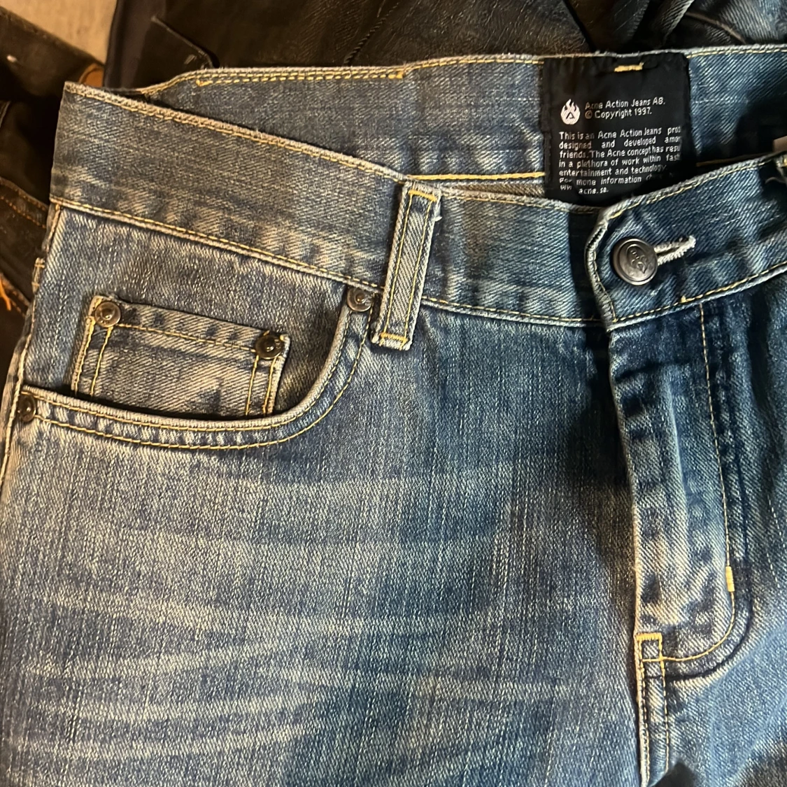 Blå Acne Action Jeans