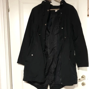 Marinblå jacka - Tunn passar till sommar eller varma vårkvällar