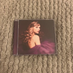 Speak now Taylor’s version cd - Inga defekter, knappt spelad. 