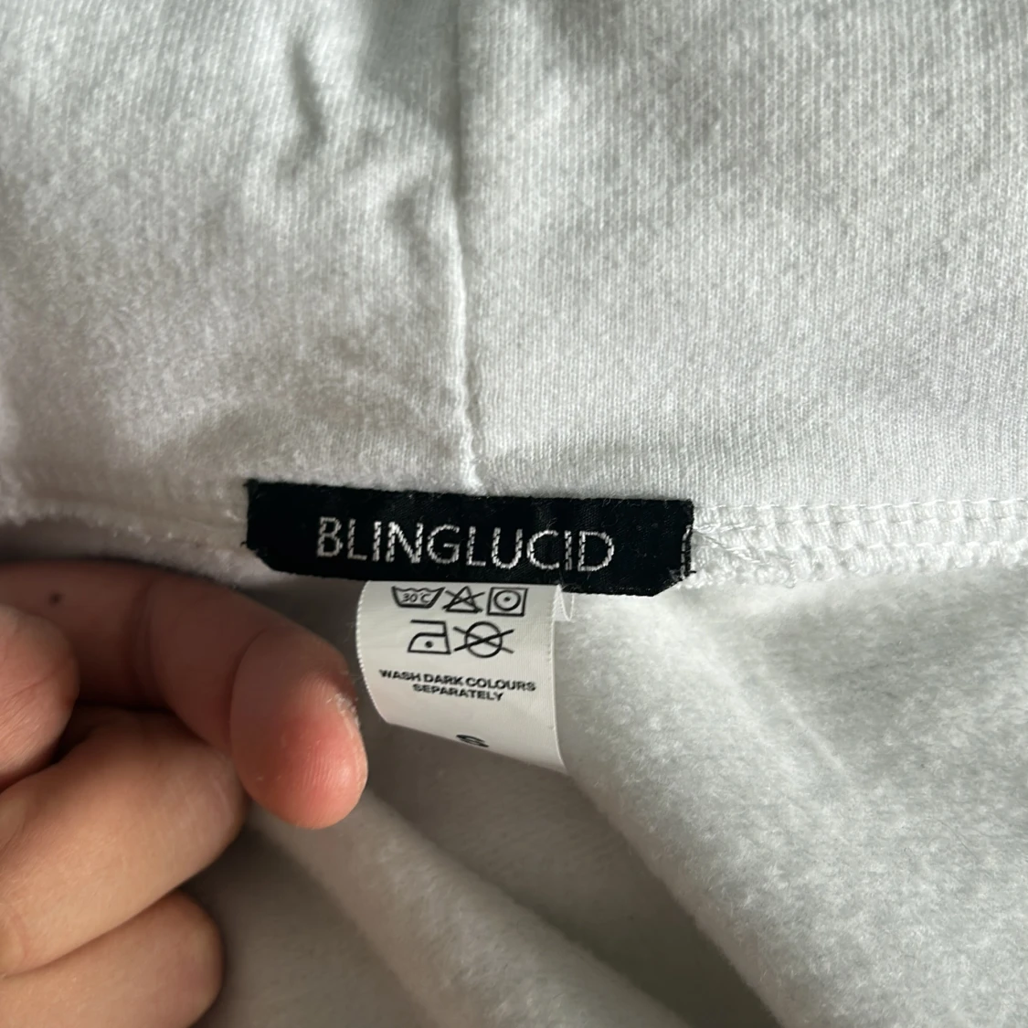 Vit hoodie med strasstenar och BLING-tryck - 4