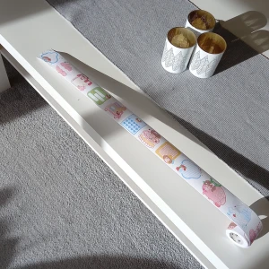Kawaii klistermärken med pastel färger!  - En dekorativ klistermärks rulle med gulliga pastellfärgade motiv som moln, jordgubbar och söta figurer. Perfekt för scrapbooking, bullet journal eller decoration. 