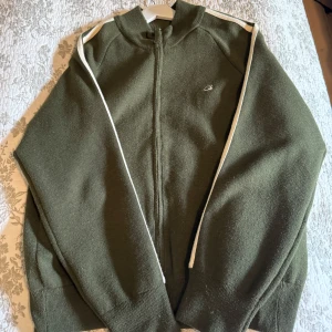 Corteiz tjocktröja - Använd fåtal gånger. As skönt material.