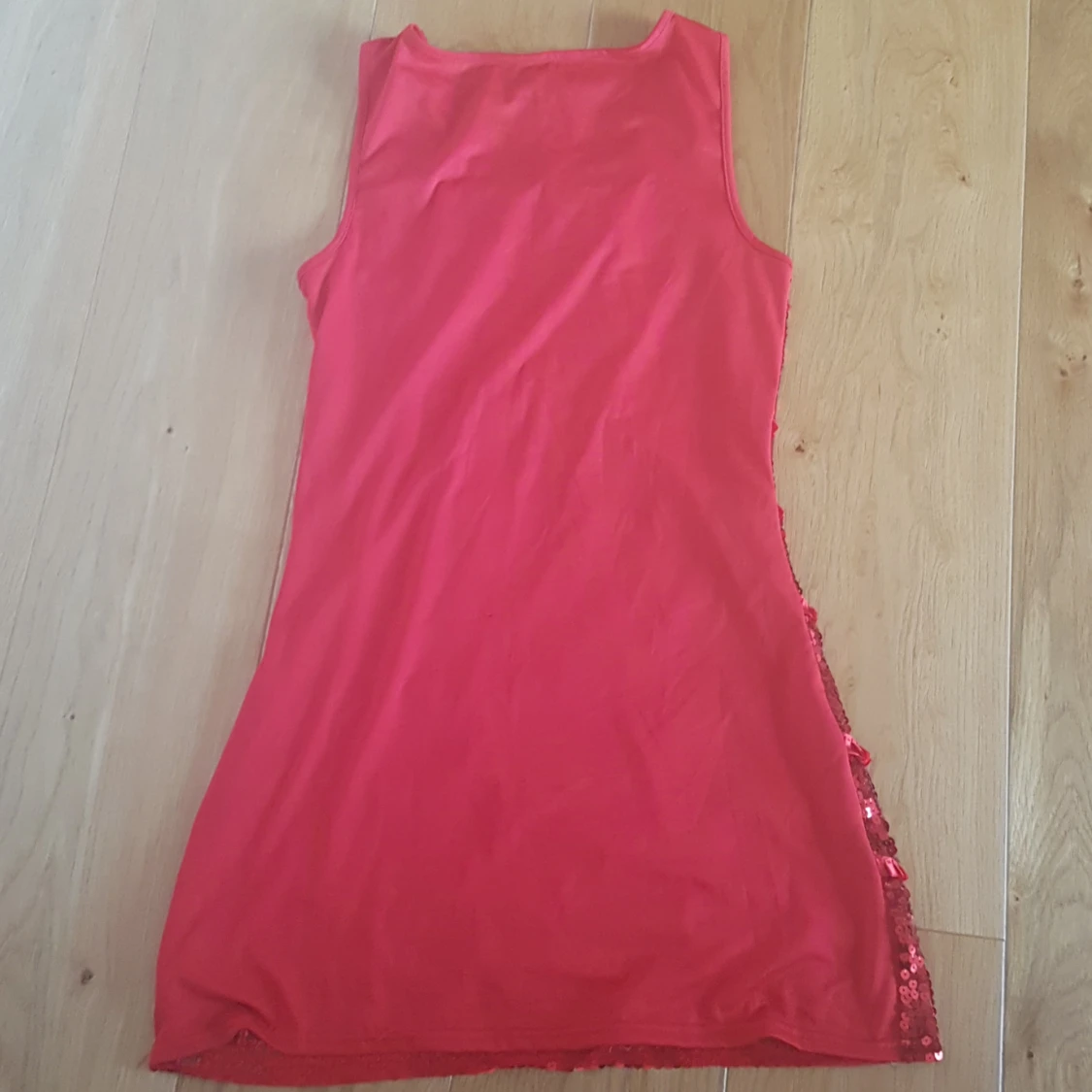 Röd paljettklänning från Liang Li - 1