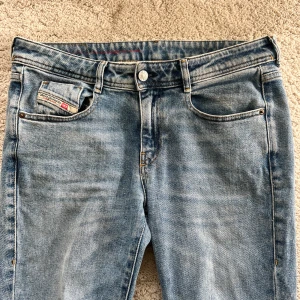 Diesel jeans - Low Rise flare diesel jeans. Säljer då de är för stora. Passar mig i längden som är 173