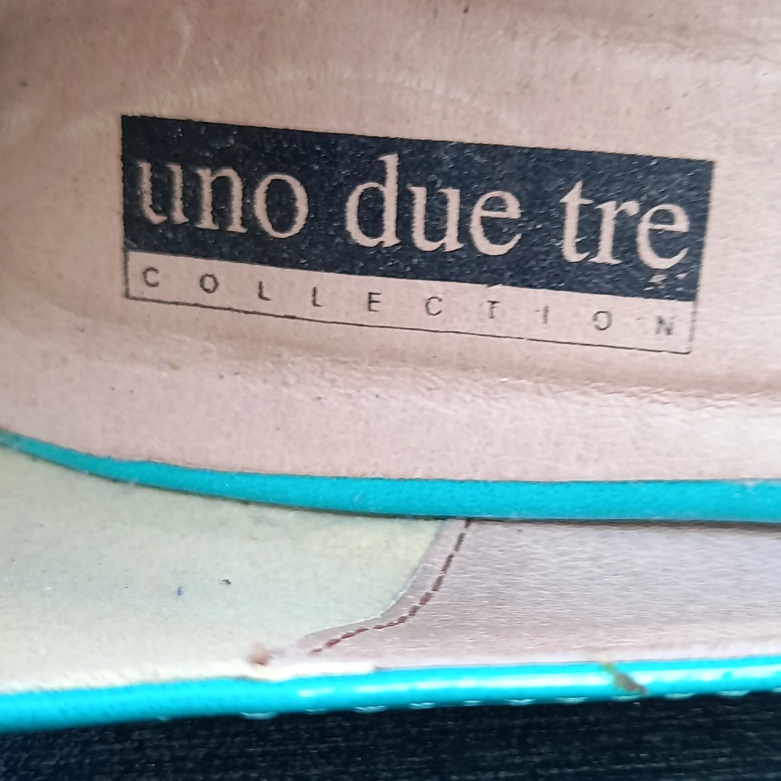 Turkosa pumps med öppen tå, stl 37 - 4