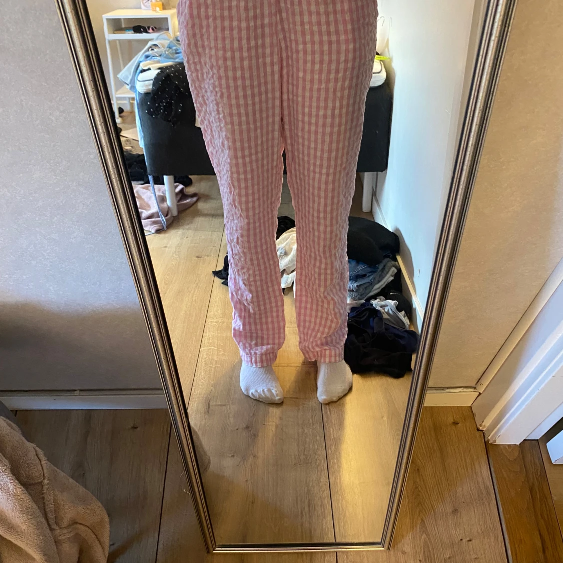 Rosa och vita rutiga pyjamasbyxor  - 1