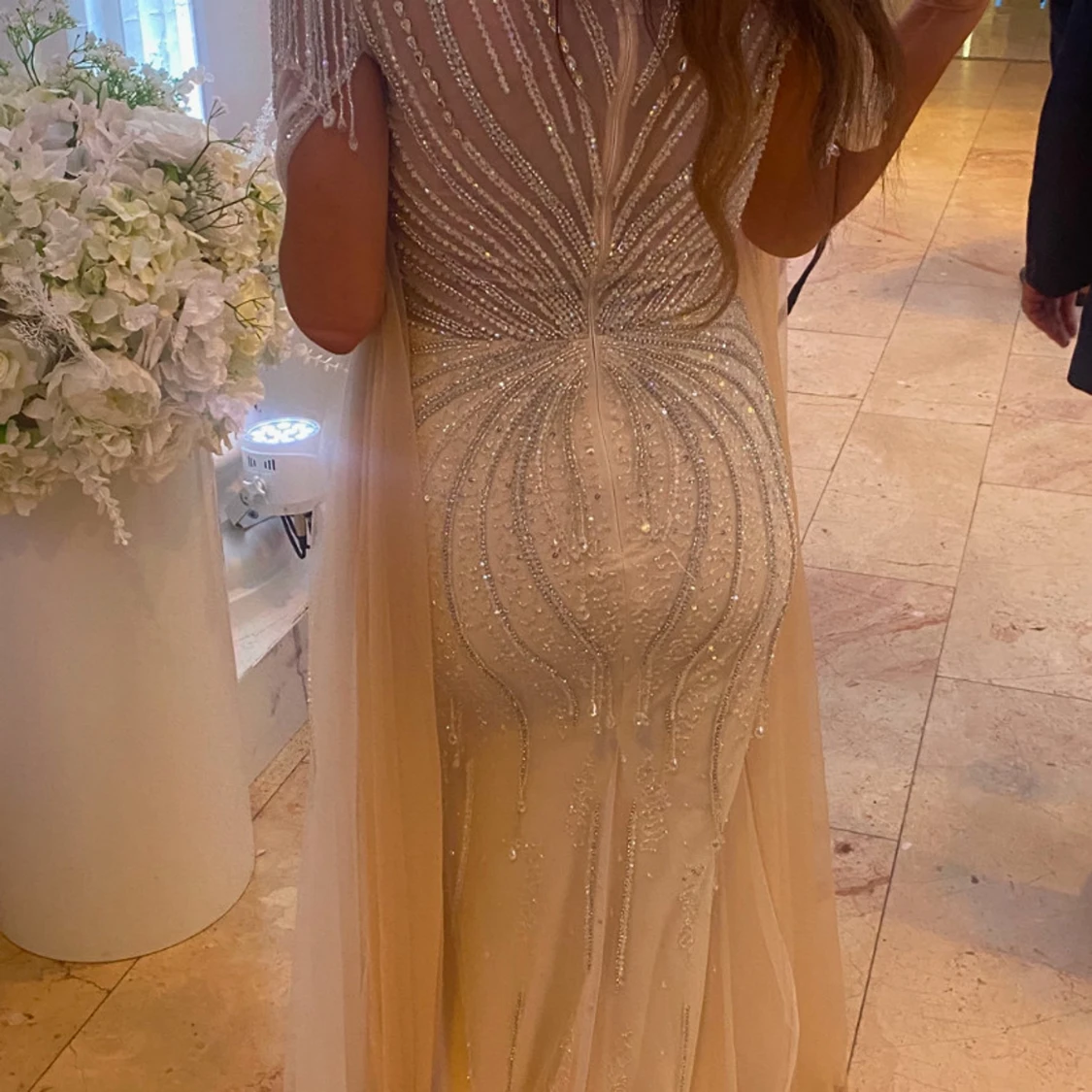 Champagnefärgad glittrig långklänning - 3