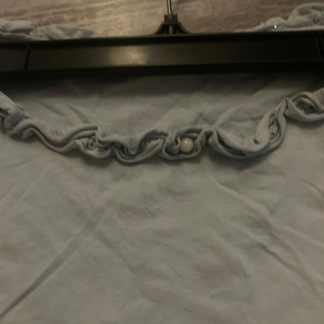 Ljusblå blus med volang från Marco&Co - 1