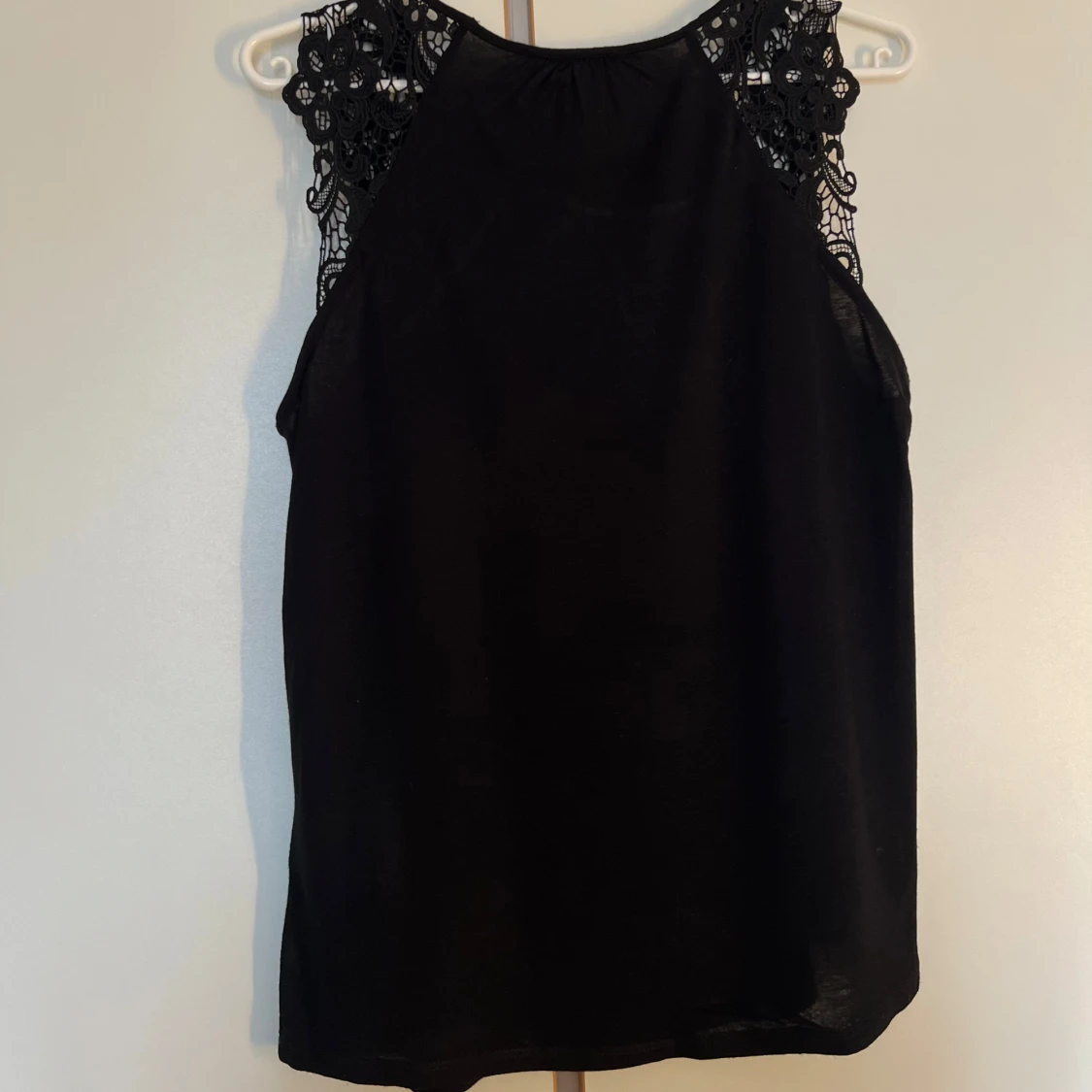 Svart ärmlös topp med spets H&M XS - 4