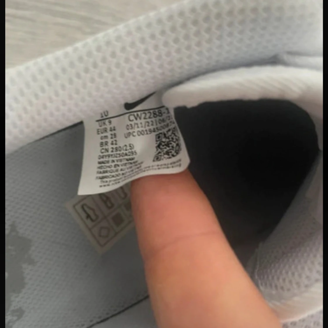 Nike Air Force 1 vita sneakers strl 44 - 2