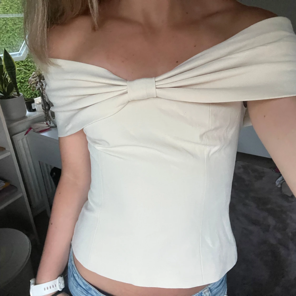 Cremefärgad offshoulder topp - 2