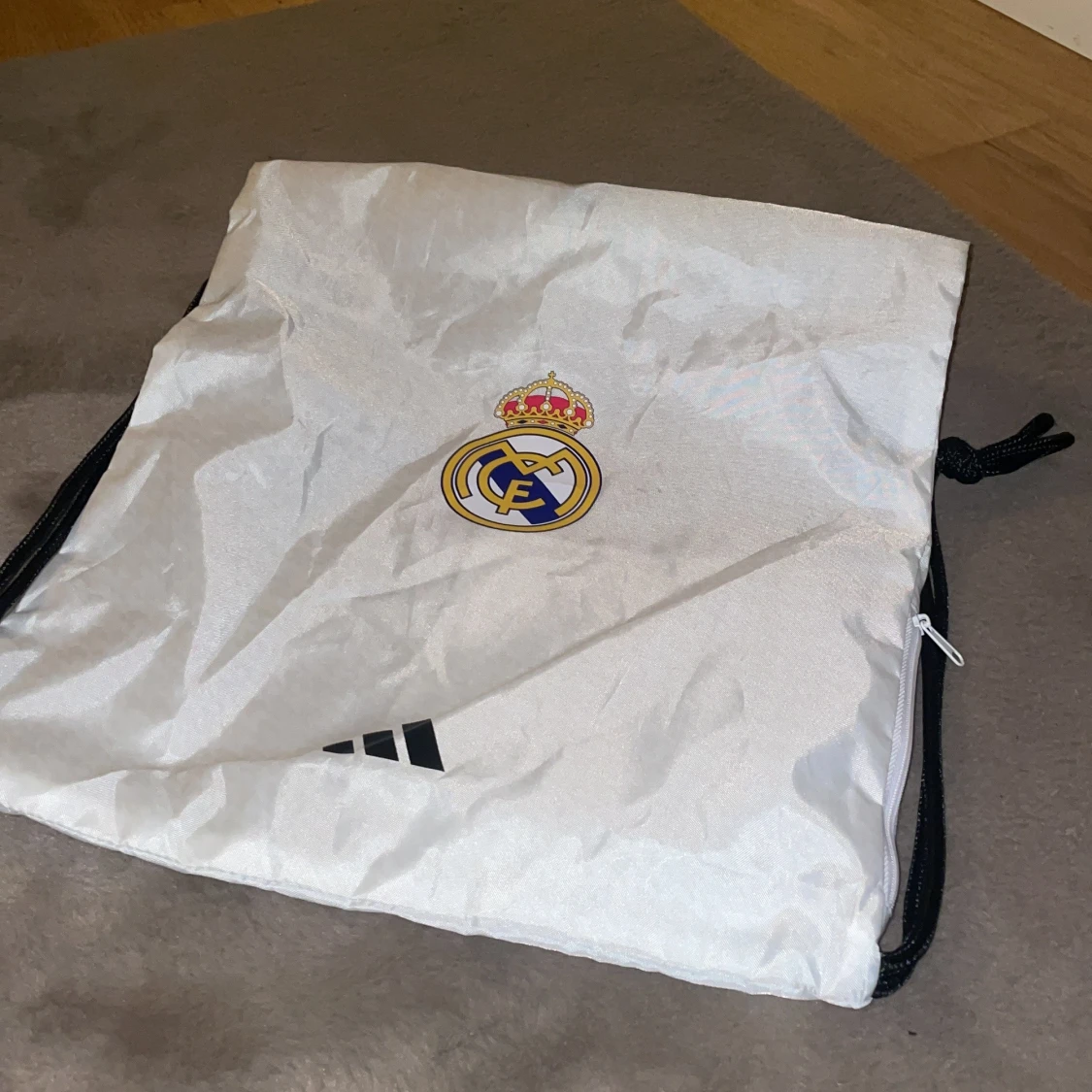 Vit Real Madrid gympåse - 1