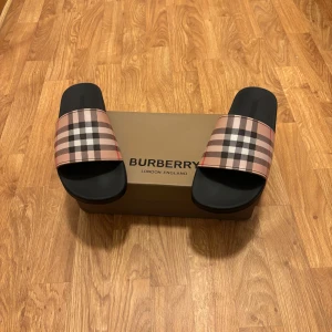 Tofflor - Nya och oanvända